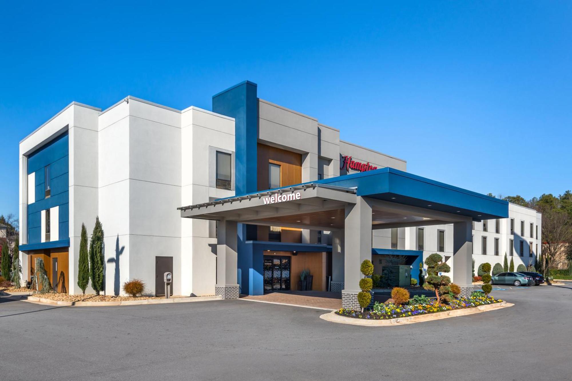 Hampton Inn Atlanta-Стокбридж Экстерьер фото